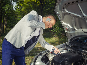 Wir transportieren das Auto mit unserem Abschleppdienst.